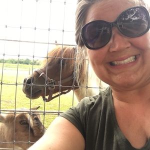 Meet your Posher, Jenny